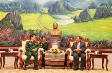 老挝领导人高度评价越老两国军队的合作结果
