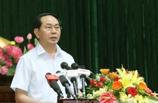 越南国家主席陈大光与胡志明市第四郡选民接触