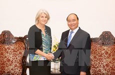 越南政府总理阮春福会见丹麦驻越大使夏洛特·劳尔森
