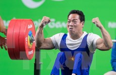 2016年残奥会：越南举重运动员黎文功打破世界纪录