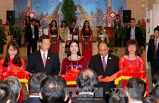 阮春福总理出席主题国越南“魅力之城”开馆仪式