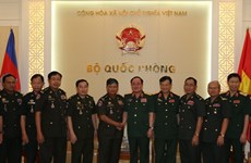 越柬军企加强合作