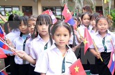 阮攸越老双语学校2016-2017新学年开学典礼在万象举行