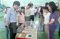“黄沙和长沙归属越南——历史证据和法律依据”图片资料展在得农省举行