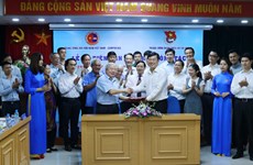 加强越南与柬埔寨青少年友好活动