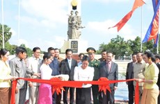 设在柬埔寨首都金边的越南志愿军纪念碑修缮工程正式竣工