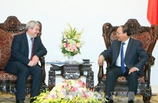 越南政府总理阮春福会见捷克和摩拉维亚共产党主席