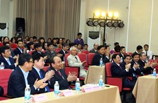 越南政府总理阮春福出席越南国家行政学院2017-2018学年开学仪式（组图）