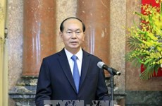 国家主席陈大光向5位外交人员授予大使衔（组图）