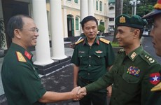 越南与缅甸青年加强军官经验交流