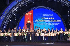 越南政府总理阮春福出席“越南吸引外资30周年—愿景与新纪元的机遇”会议（组图）
