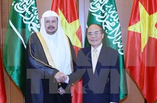 越南国会主席阮生雄同沙特阿拉伯王国协商会议主席会谈