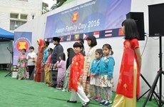 越南参加在中国香港举行的2016年东盟日活动