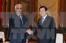 越南国家主席张晋创会见阿尔及利亚最高法院第一院长