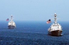 美国军舰接近东海十字礁