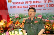 越南人民军队高级军事代表团访问老挝