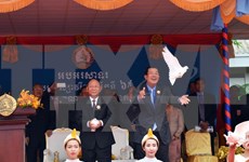 柬埔寨人民党成立65周年庆典在金边隆重举行