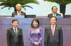 越南第十四届国会一次会议：国会代表投票选举国家副主席和最高人民法院院长等职务