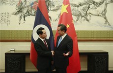 老挝与中国促进双边关系