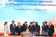 新加坡总理：东盟与中国关系总体向好