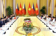 越南国家主席陈大光与菲律宾总统杜特尔特举行会谈