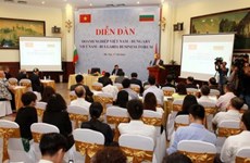 越南国会副主席冯国显会见保加利亚经济部长博日达尔·卢卡斯基