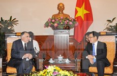 智利外交部副部长埃德加多·里贝罗斯·马林对越南进行正式访问