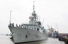 加拿大海军军舰访问胡志明市