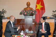 越南政府副总理兼外长范平明会见美国客人