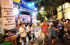 越南河内市还剑湖周边步行空间每日客流量超过2万人次