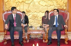 越共中央对外部部长会见中国共青团中央代表团