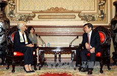 胡志明市人民委员会主席阮成峰会见国际货币基金组织总裁