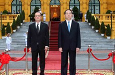 陈大光举行仪式欢迎法国总统弗朗索瓦·奥朗德访越（组图）