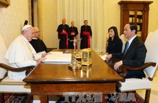 陈大光主席会见意大利左翼政党领导和罗马天主教皇方济各（组图）
