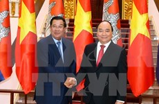 柬埔寨王国首相洪森开始对越南进行正式访问