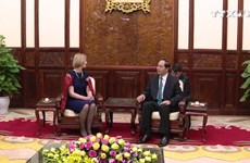 陈大光主席接受五国新任驻越南大使递交国书