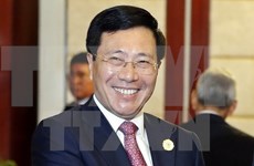 越南政府副总理兼外长范平明出席东盟外长非正式会议