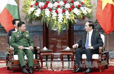 越南国家主席陈大光会见缅甸国防军总司令敏昂莱
