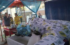 广义省为400多公斤舵婆渔举行安葬仪式
