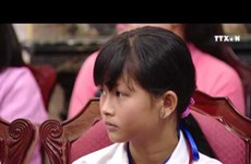 陈大光主席会见全国特困模范儿童代表
