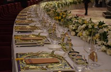 2017年APEC会议：明隆陶瓷为庆祝晚宴提供服务（组图）