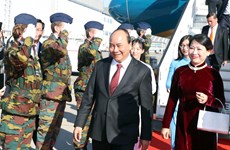 越南政府总理阮春福抵达布鲁塞尔 开始出席ASEM 12并对欧盟和比利时进行访问之旅 