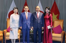 组图：日本首相菅义伟与夫人圆满结束对越南进行的正式访问之旅