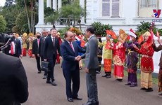 ​  印尼总统佐科主持仪式 欢迎越南国家主席阮春福访问