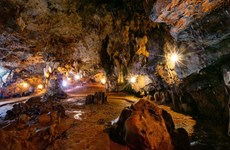 组图：国家级名胜——仙菲洞‘沉睡’的自然美景
