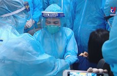 首批新冠疫苗接种在河内、胡志明市和海阳省正式展开