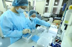 组图：越南女科学家小组成功分离出新型冠状病毒毒株并荣获柯瓦列夫斯卡娅奖