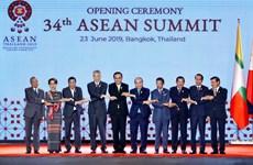 越南政府总理阮春福出席第34届东盟峰会开幕式（组图）
