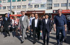 捷克总理高度评价捷越关系和旅捷越南人社群的地位