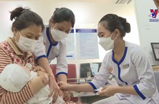 由世卫组织与联合国儿童基金会捐赠的一批五联疫苗已运抵越南